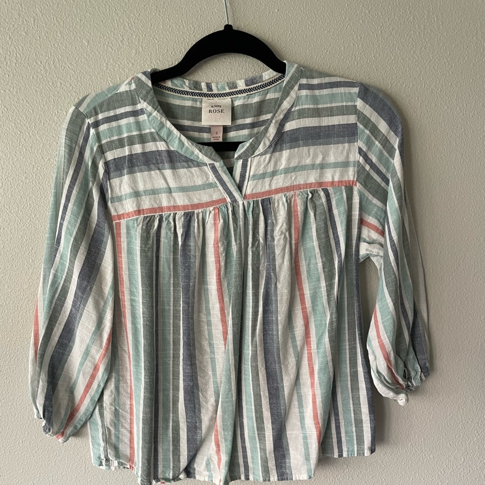 Knox Rose swing top